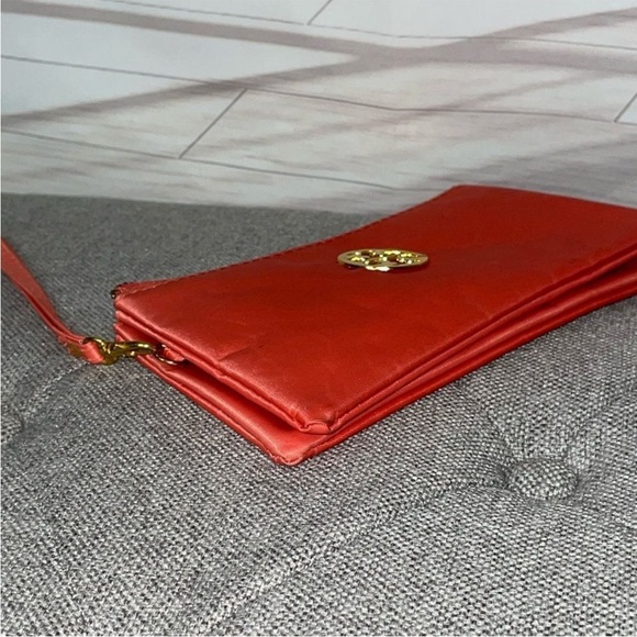 Tory Burch Pink Gold Logo Cameron Nylon Medium Wristlet Wallet- Pre Loved - Picture 6 of 13